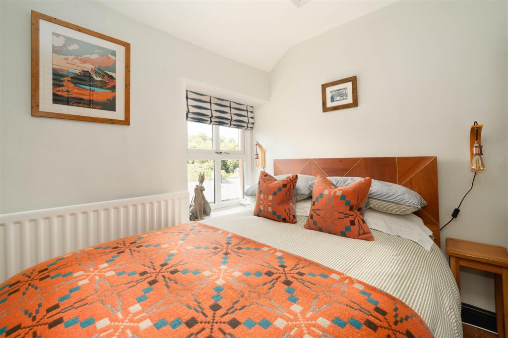 Bedroom1-2.jpg