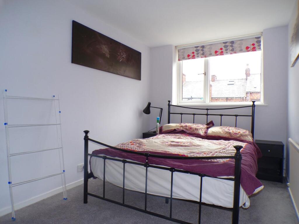 HultonSt47bed2.JPG