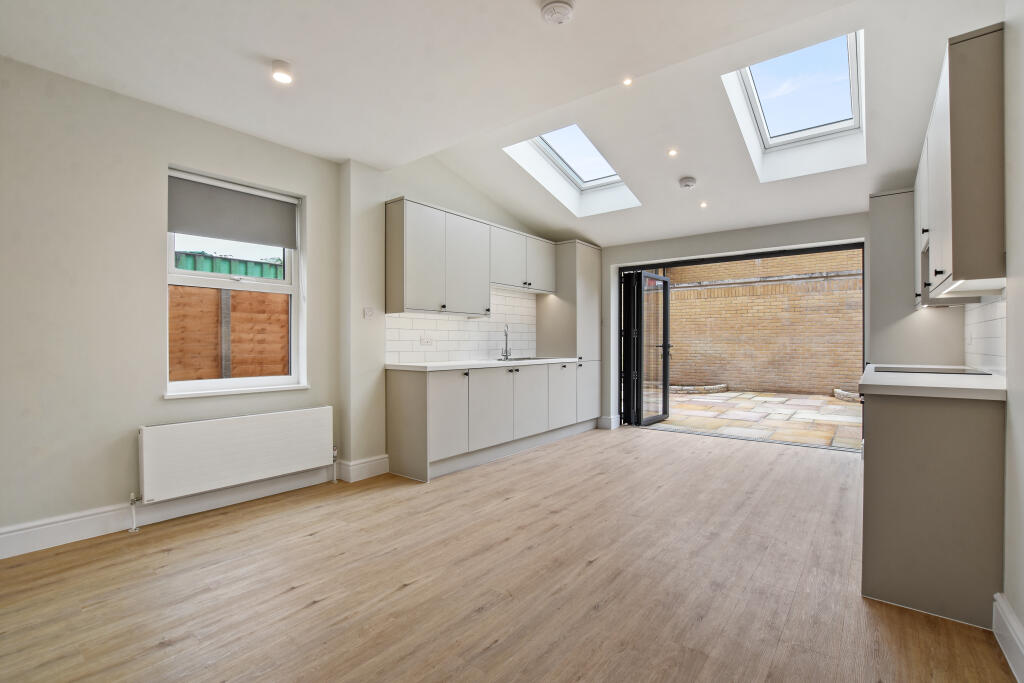 14-eb8eGCHAM - 27A Church Lane - Kitchen -Origi...