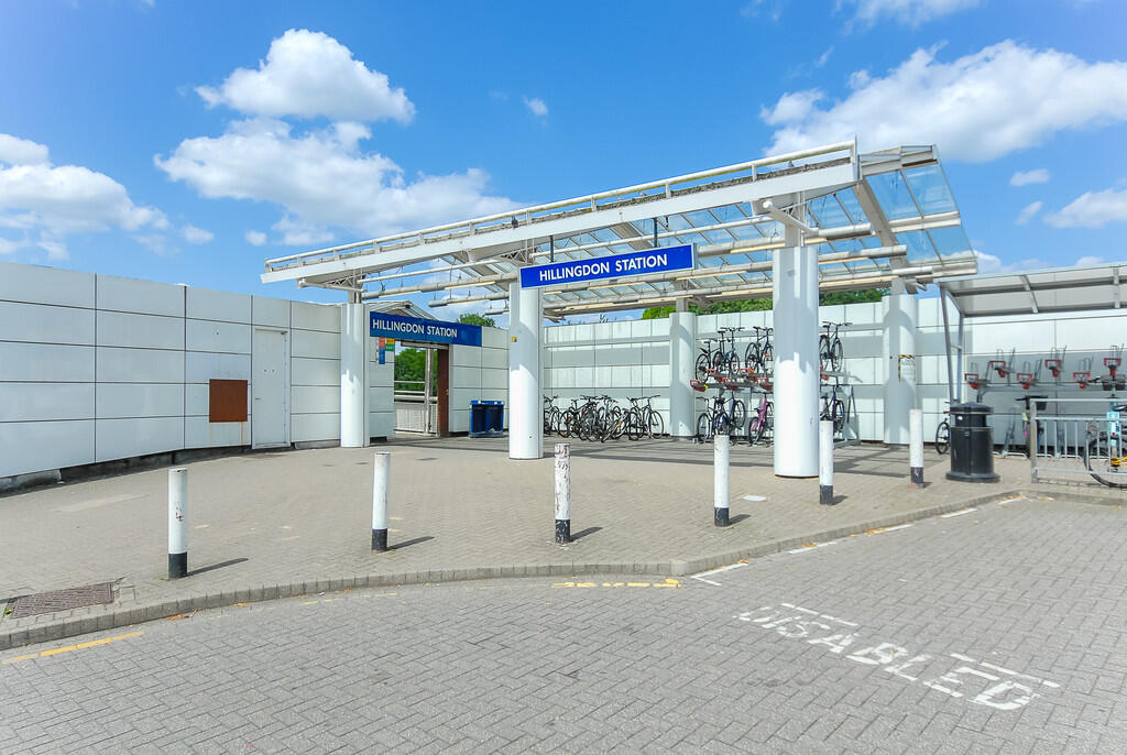 Hillingdon Statio...