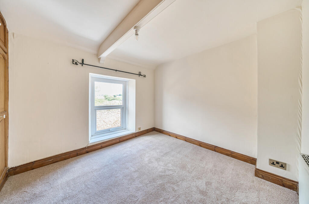 1347780-4-68b9922...