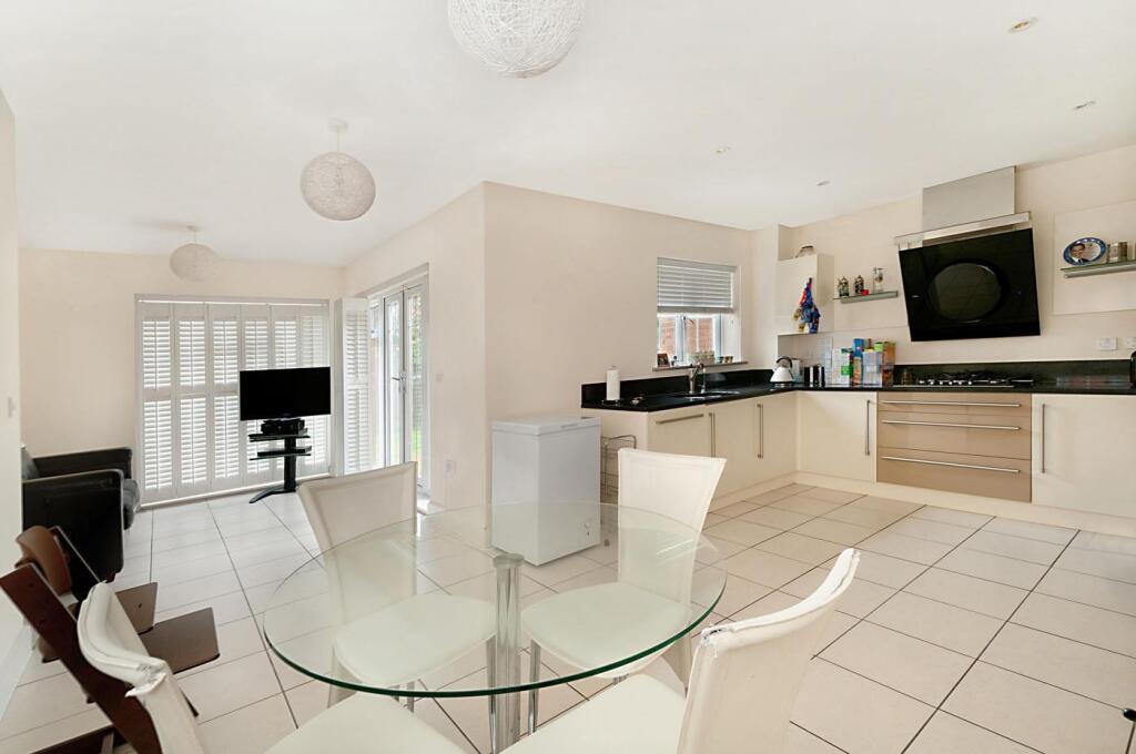 Richmond Avenue 2.jpg