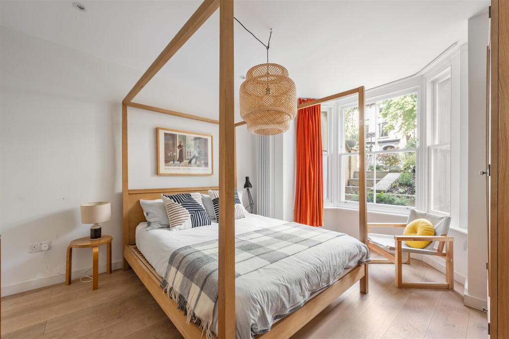 Navarino Road E8