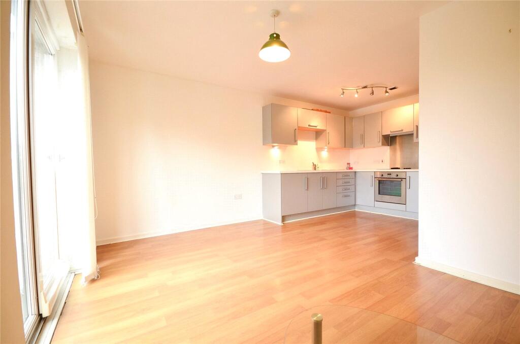 Lounge/Kitchen