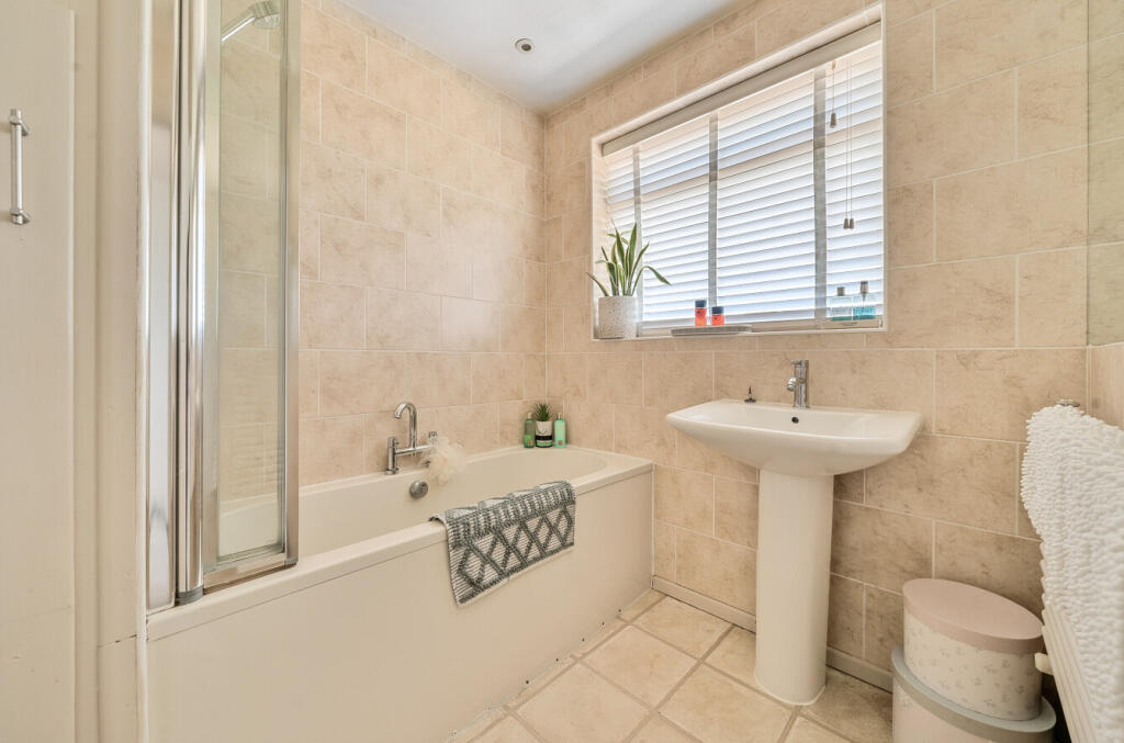 1310927-18-6852da...