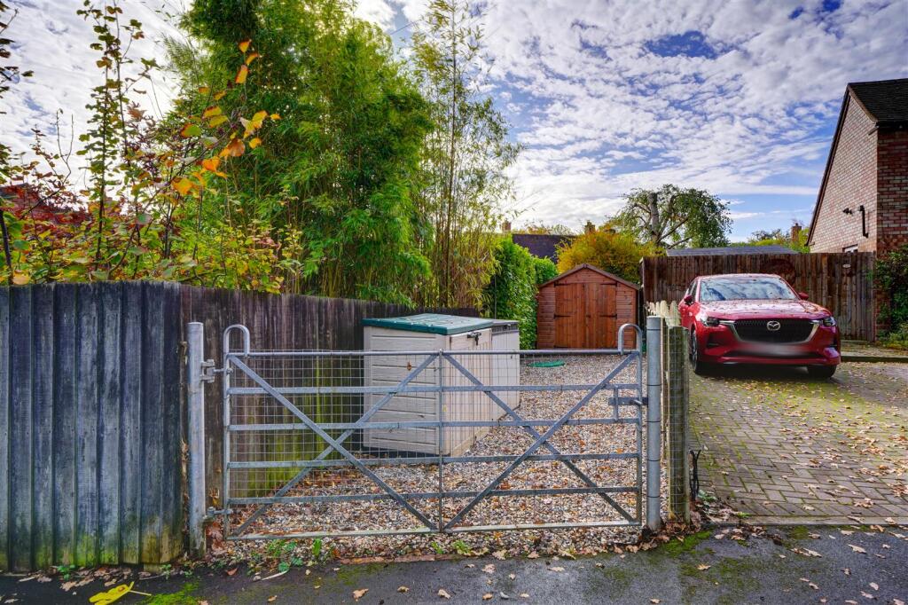 13 Apple Tree Walk (26).jpg