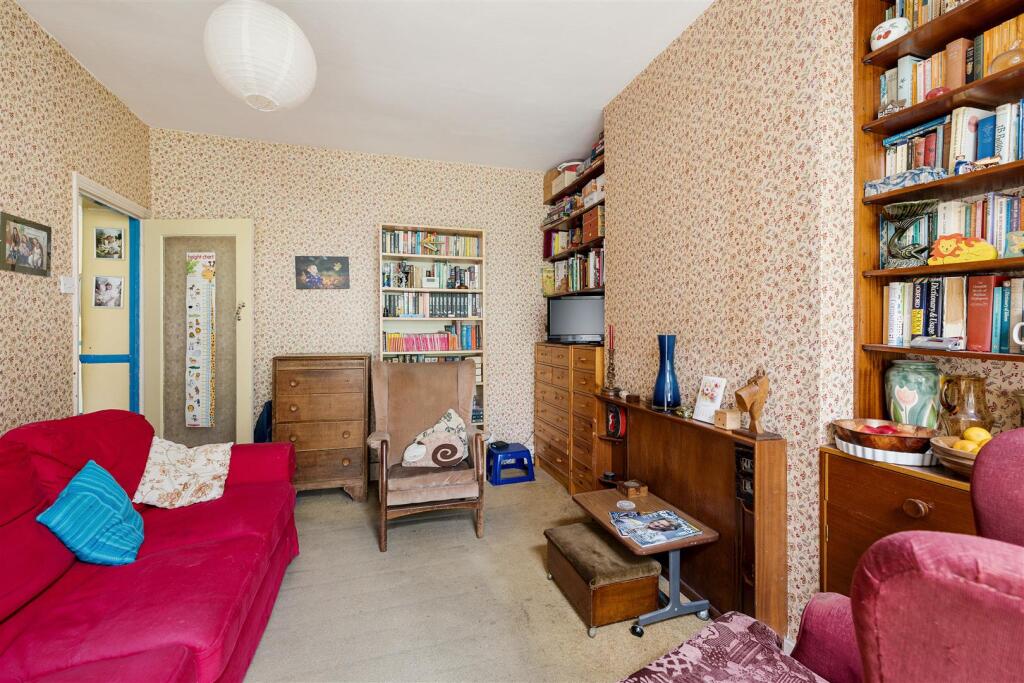 Ruby Road, E17