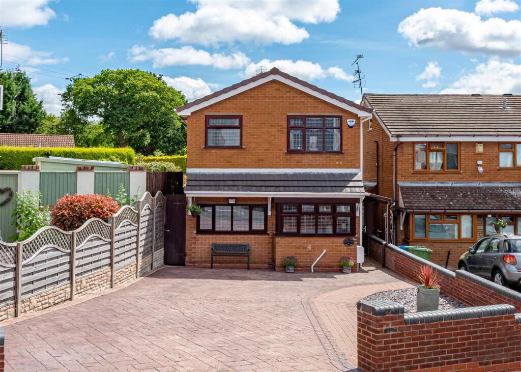 51 Sedgley Road-Front.jpg