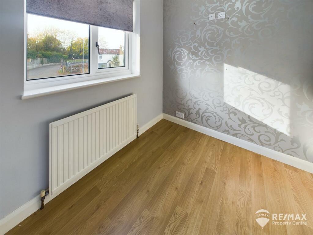 Bedroom 4.jpg