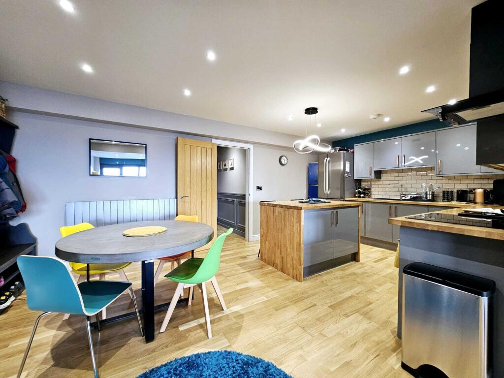 e99fc73f-b035-4fad-8c85-62b4033dbb56