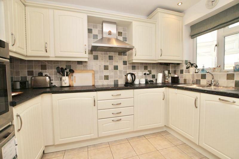 11612_5819620_IMG_04_0000 2.jpg