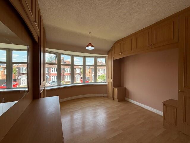 Heaton Road Bed One