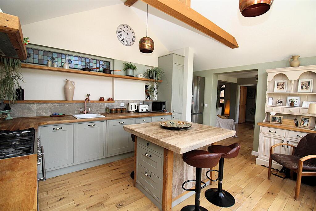 Kitchen/Breakfast Room