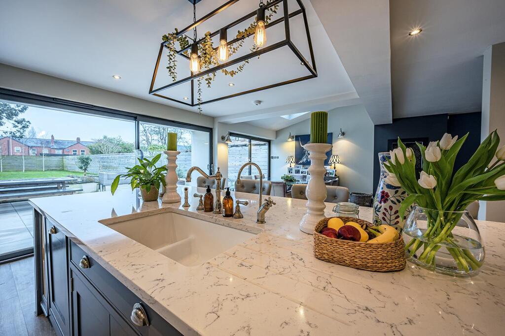 22MilvtnRdKnwKt10s copy.jpg