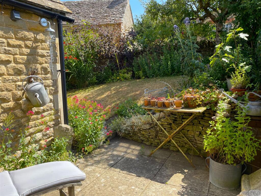 Bourne Cottage - Garden