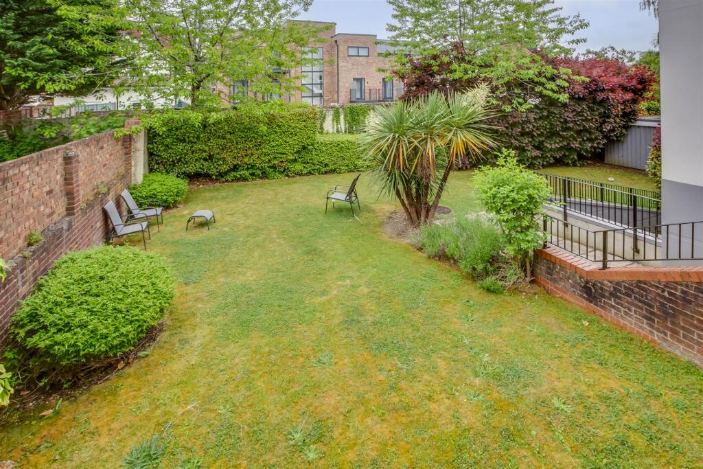 1 Riverlock Court, Spring Gardens Road, HP13 7FN-1