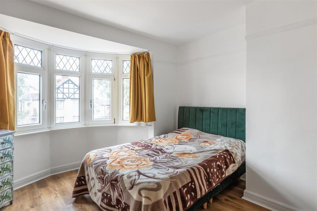 105 Birch Tree Avenue-1.jpg