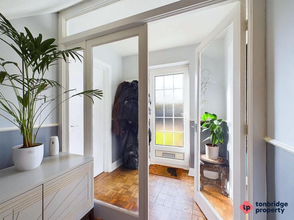 CAM03742G0-PR0018-STILL025