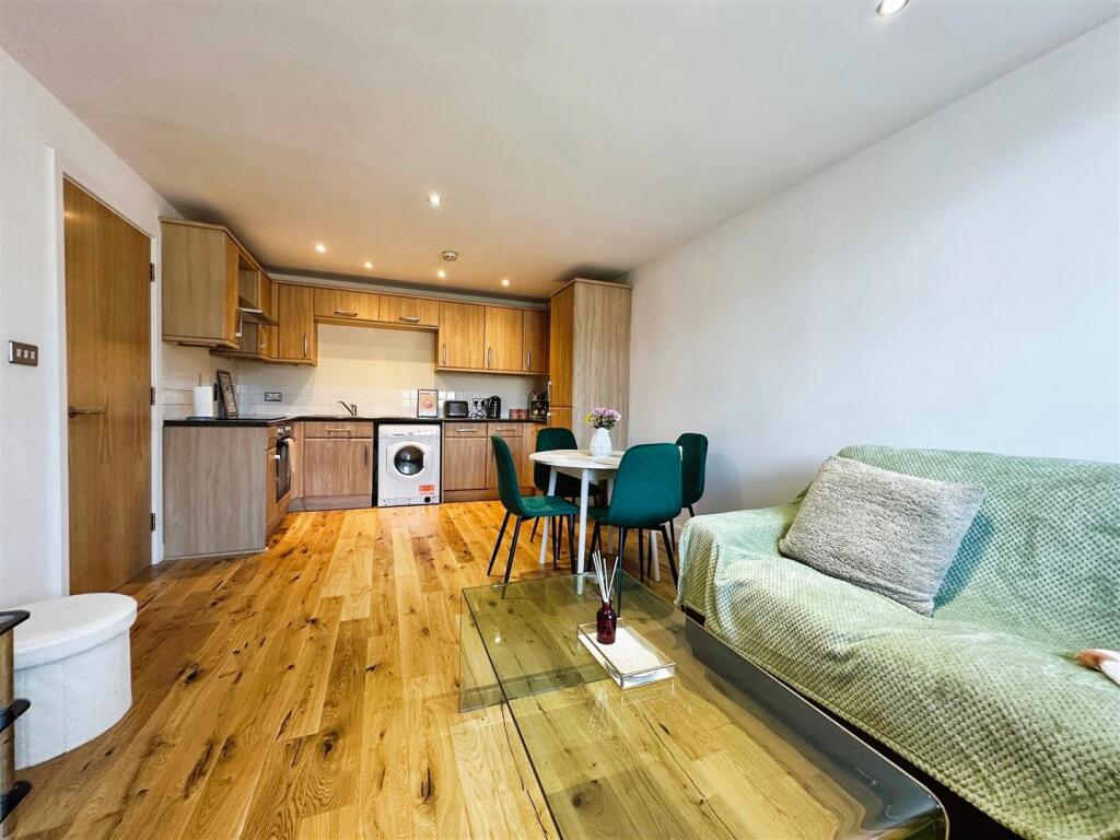 8678c26b-image_picker_6FE64EEE-85E4-4484-95D8-3538