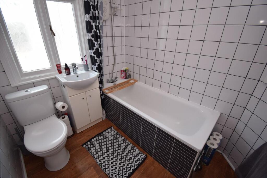 Bathroom.JPG