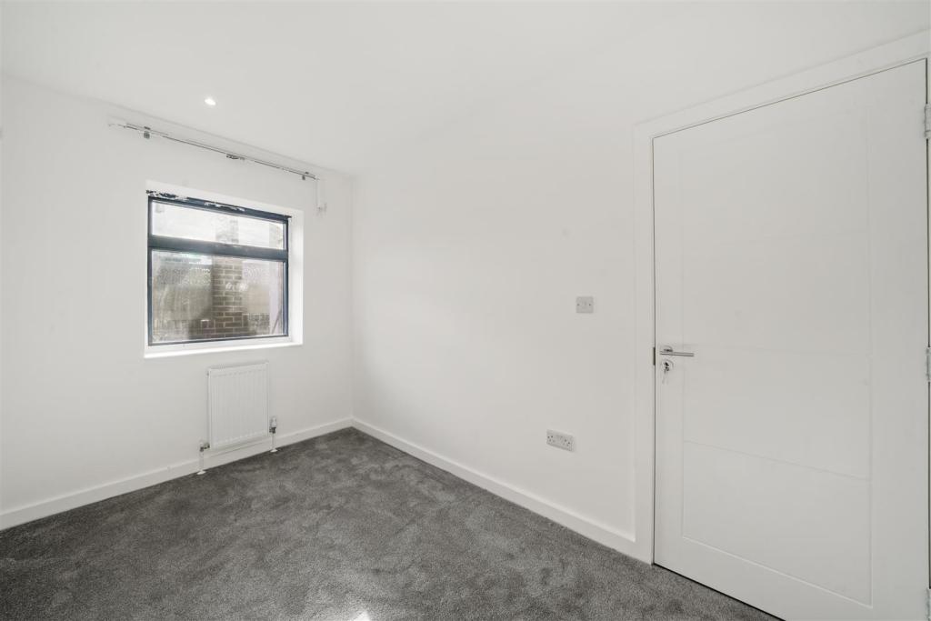 Flat 1, 348 Dollis Hill Lane  - kZHxUvdqqTU5MsPp4L