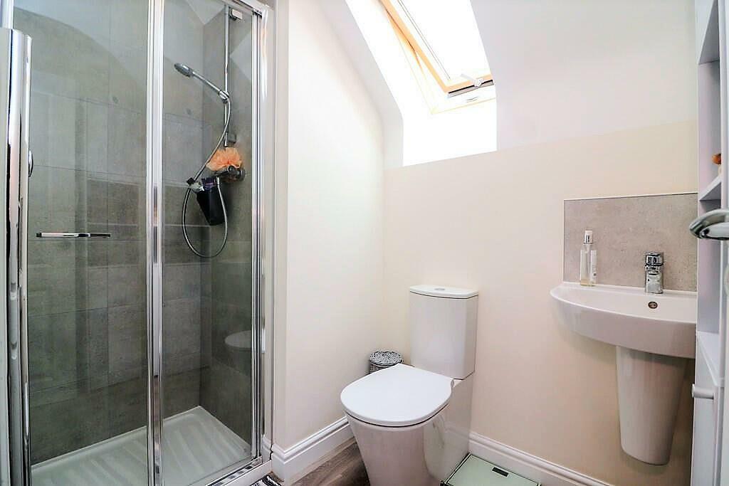 En-Suite a.jpeg