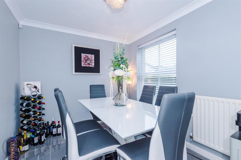 Dining Room.jpg