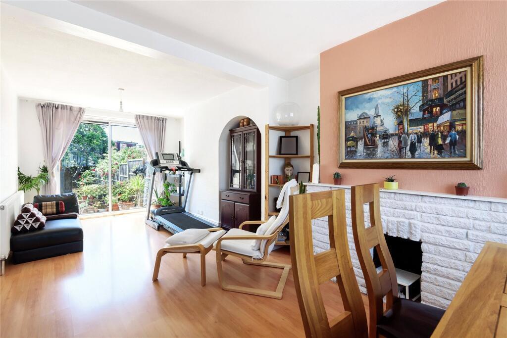 Davidson Frost-Wellings, DFW, Curzon Avenue, Stanm