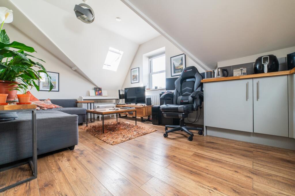 Call 02920 454555 to secure your viewing_7