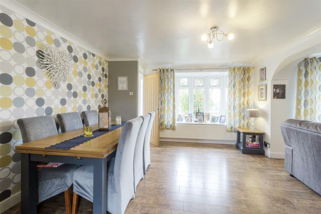 1 Burton Close, Tamworth