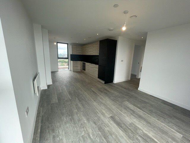 1304 living area