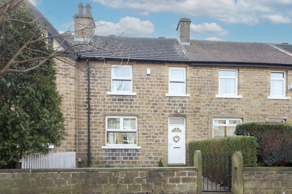 Brackenhall Road Adam Hendry EweMove Front Garden