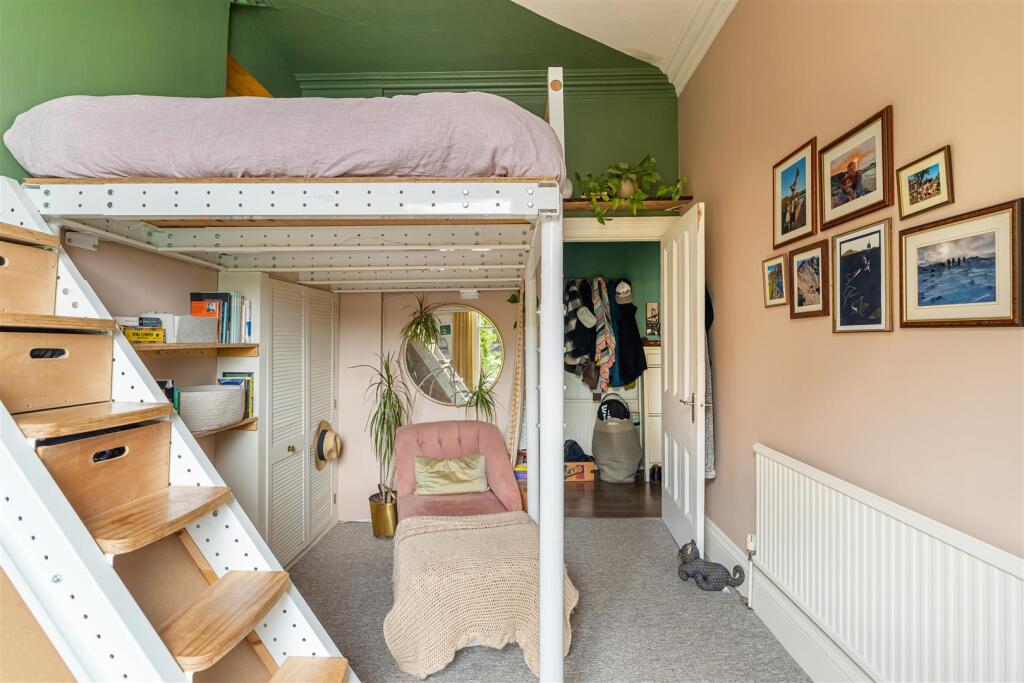 Flat 1, 46 Archfield Road3.JPG