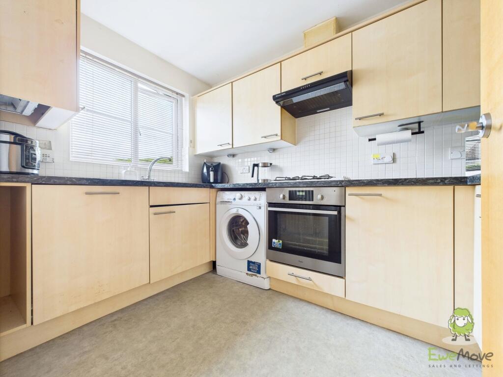 CAM01543G0-PR0144-STILL015