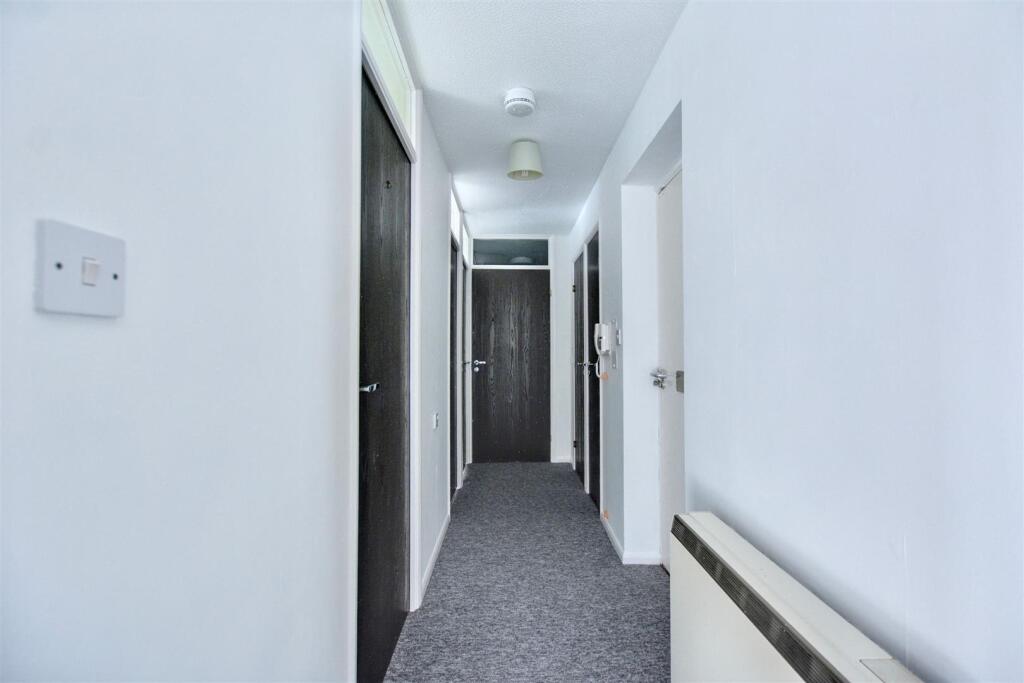 Hallway.jpeg