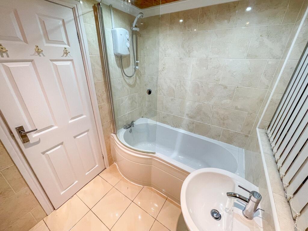 Bathroom2