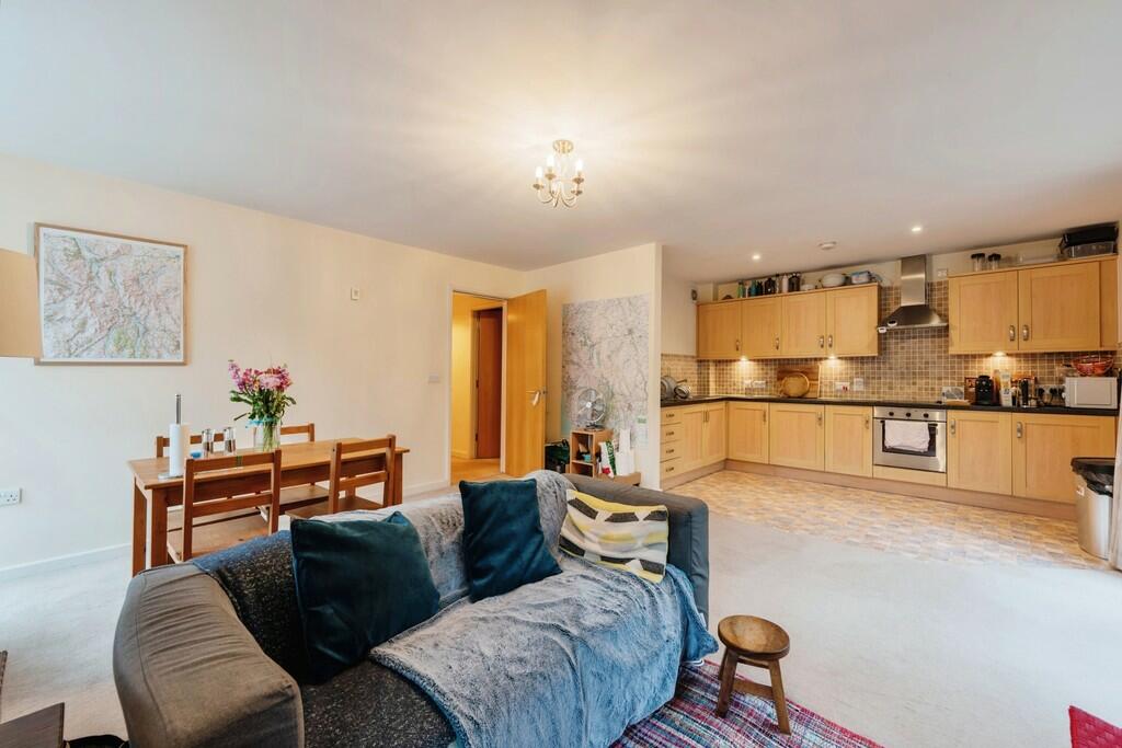Lounge kitchen
