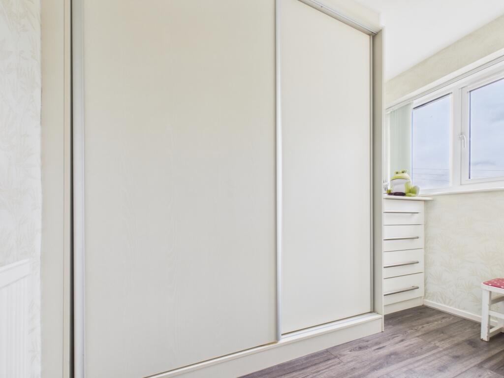 CAM03729G0-PR0149-STILL009