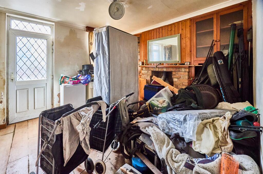 ACCOMMODATION