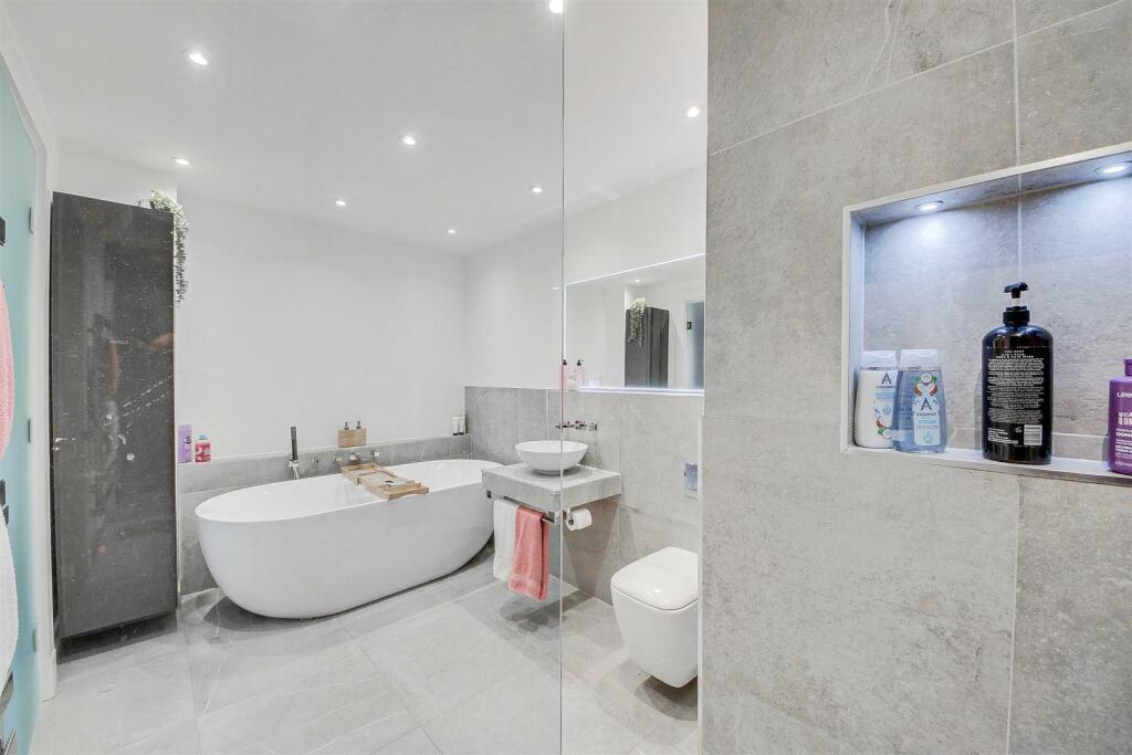 Ensuite