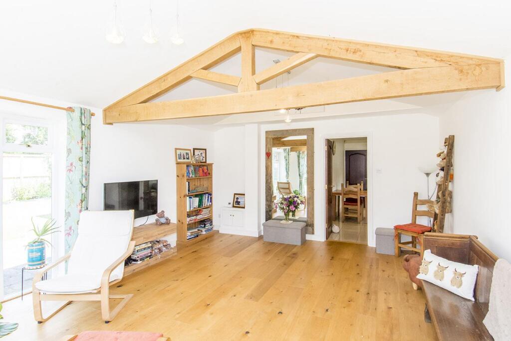 Dining Room / Summer Lounge