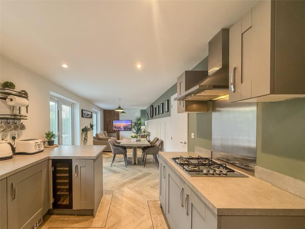 Kitchen/Diner/Family