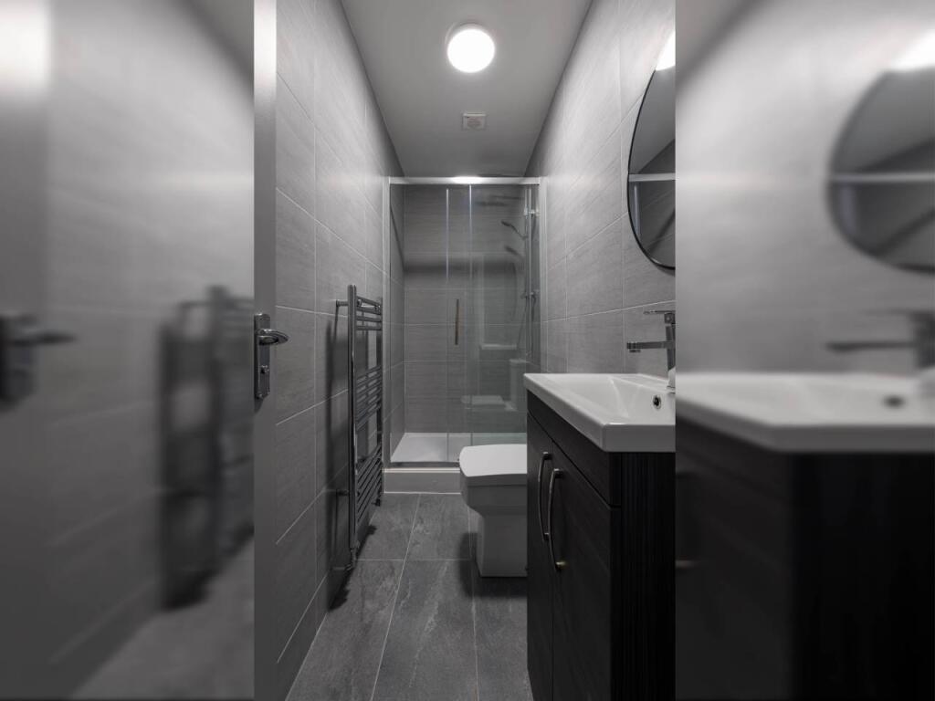 edited_bathroom mast