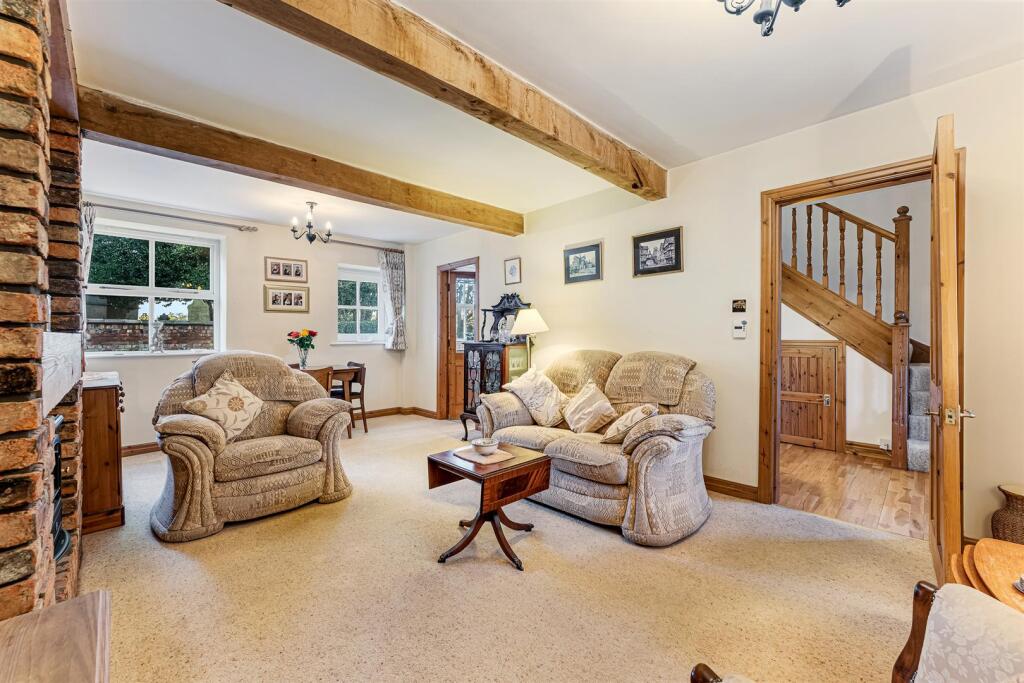 Lounge Dining Room Aspect 3