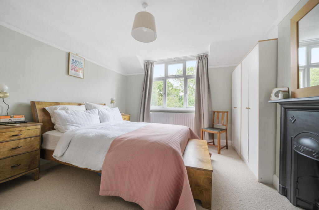 15-6816417e2fe93-...