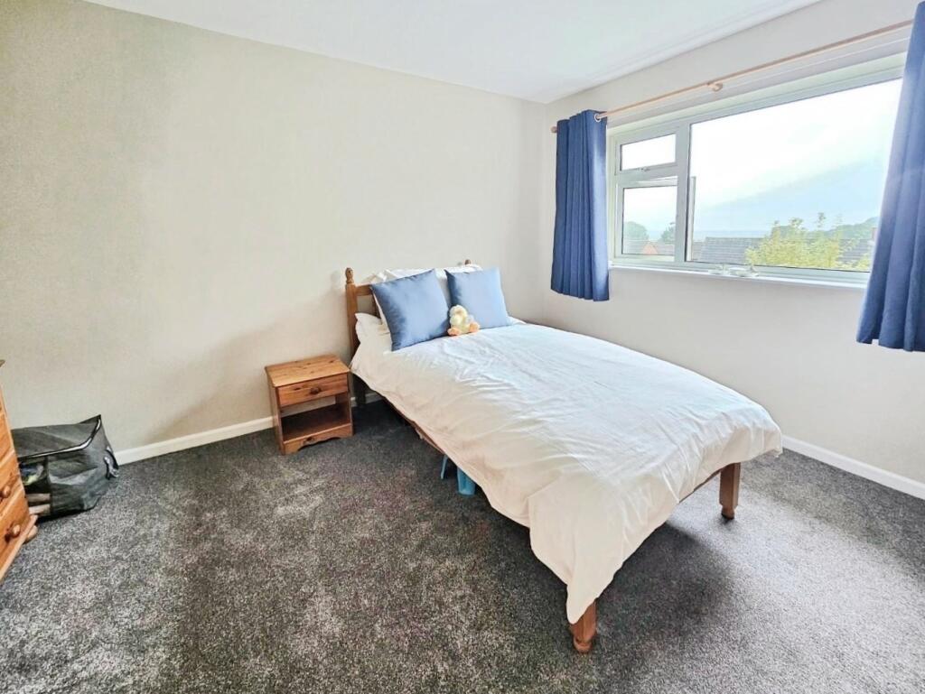 pbox-bedroom-332491.JPG