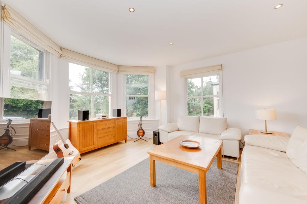 KITCHEN/DINER AND LIVING ROOM