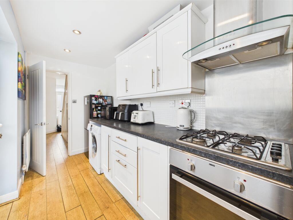 CAM05192G0-PR0067-STILL006