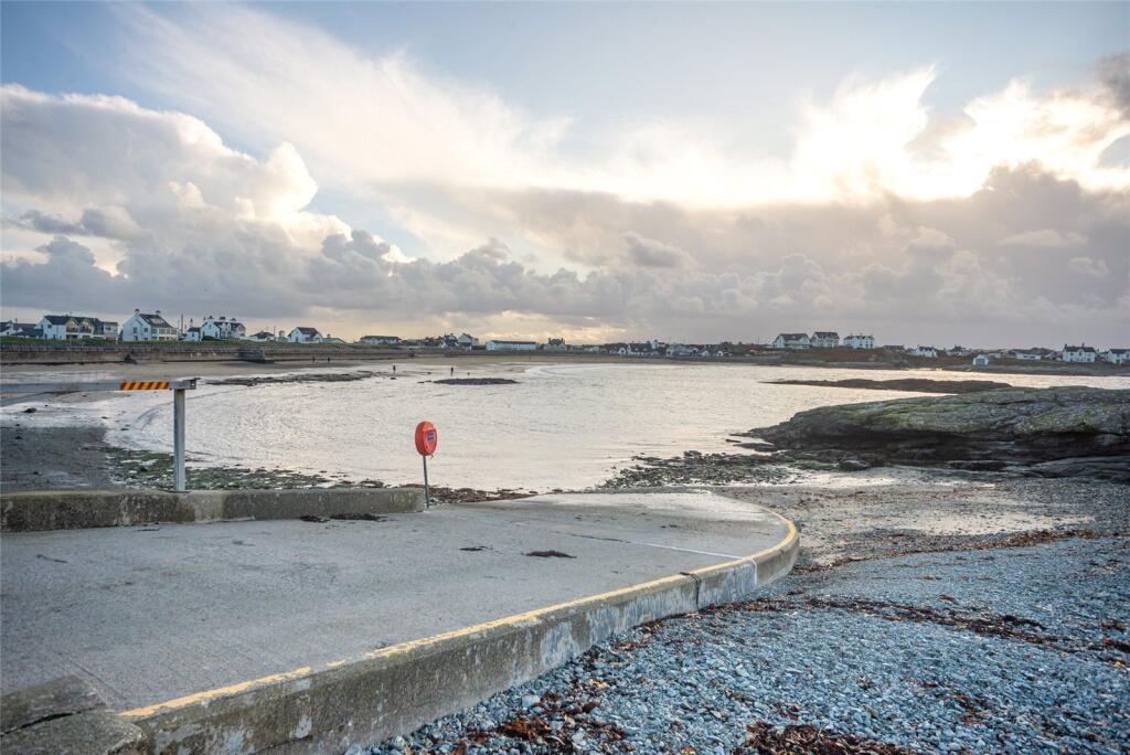 Trearddur Bay