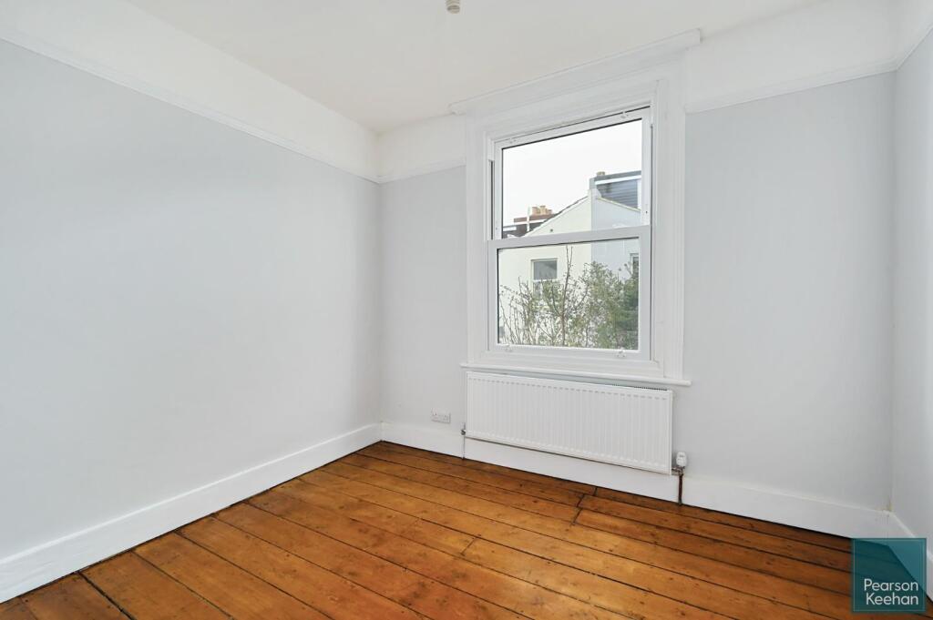 10 Kendal road, BN3 (20).jpg